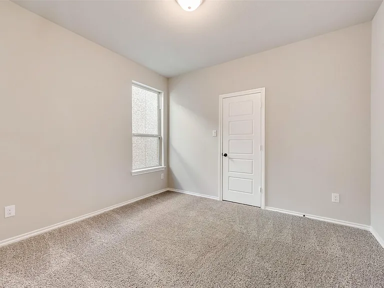 1800 Winecup Dr — Photo 9