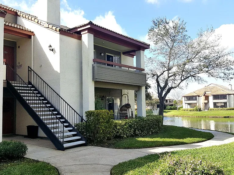 10263 Gandy Blvd N #308 — Photo 1