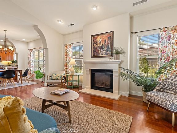 5th image of 44 Veneto Cir