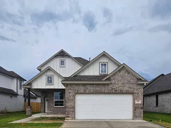 134 Peachleaf Ct, Anahuac, TX 77514