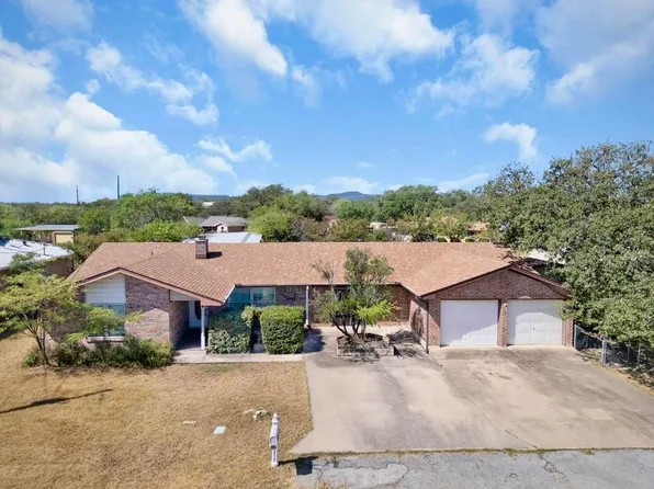 2025 Forest Trail, Kingsland, TX 78639