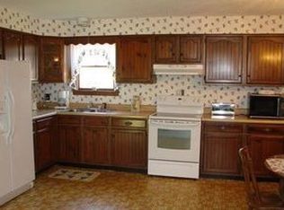 332 Ridge Rd, Fairfield, ME 04937