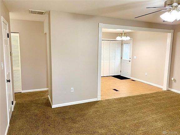 5th image of 118 Bronwood St