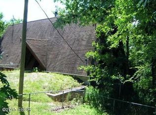 655 Skyline Dr, Cobden, IL 62920