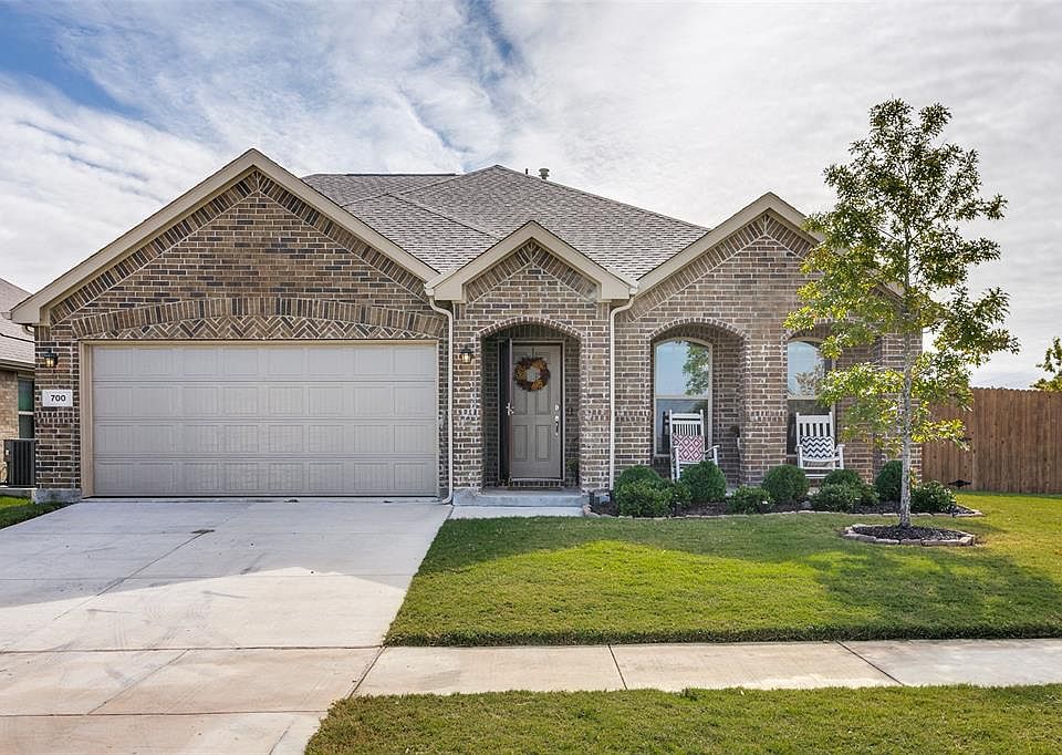 1st image of 700 Grassland Way