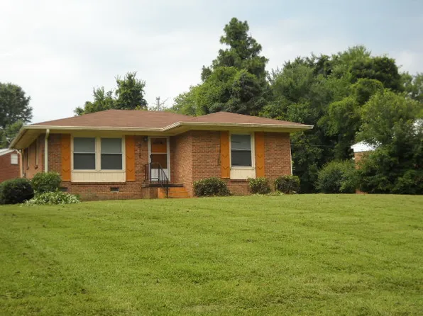 2116 Larkspur Dr, Greensboro, NC 27405