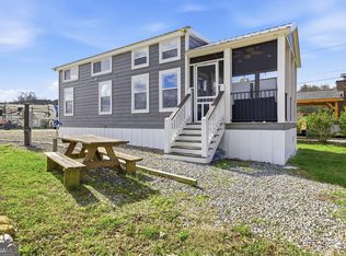 102 Mountain Meadows Dr, Morganton, GA 30560