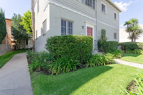 313 S Cochran Ave #313 Photo 1