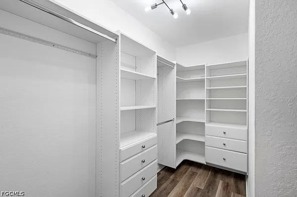 8490 Sumner Ave — Photo 44