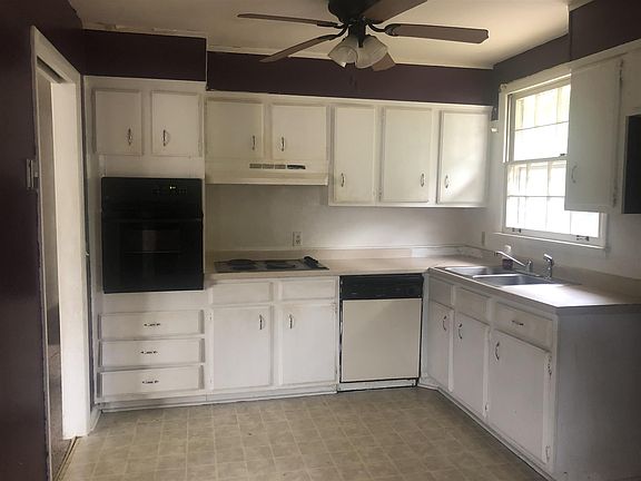 5th image of 725 Troy Dr