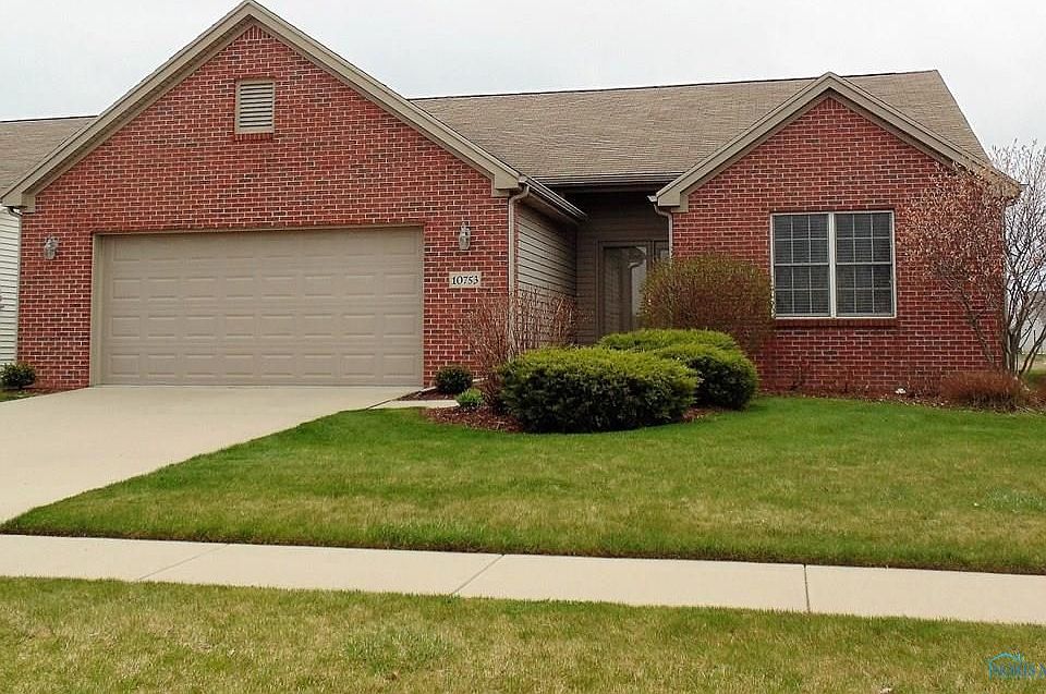 1st image of 10753 S Lakes Dr