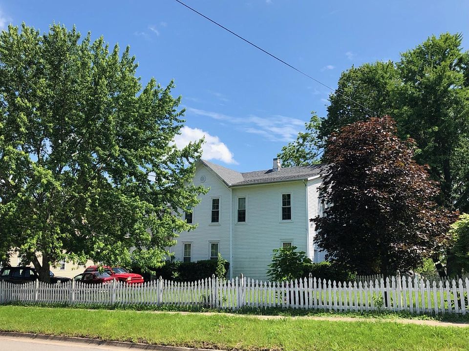 2nd image of 210E E Edwards St