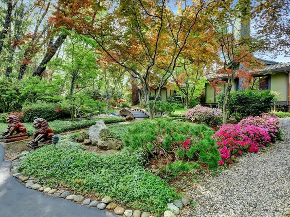 14121 Loma Rica Dr, Grass Valley, CA 95945