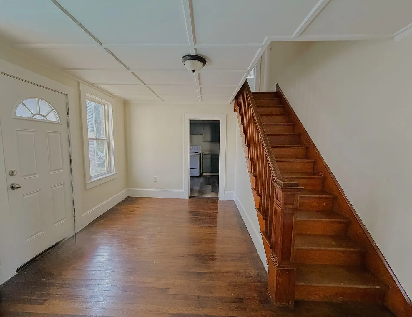 8 Crystal Street — Photo 4