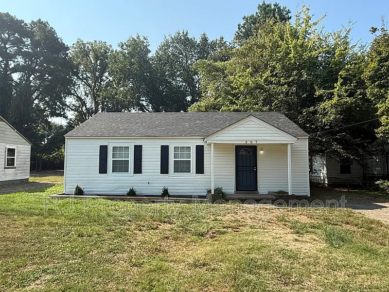 307 W Peebles Rd