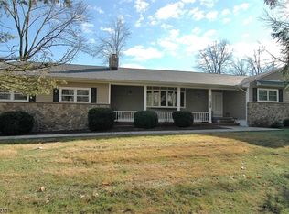 2 Briar Patch Rd, Newton, NJ 07860