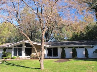 5428 W 86th Ter, Prairie Village, KS 66207