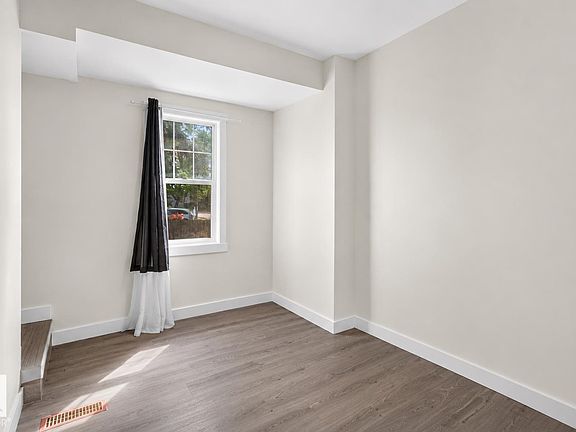 3rd image of 9124 119th Ave NW