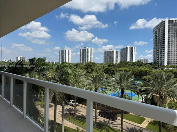 20185 E Country Club Dr APT 510, Aventura, FL 33180