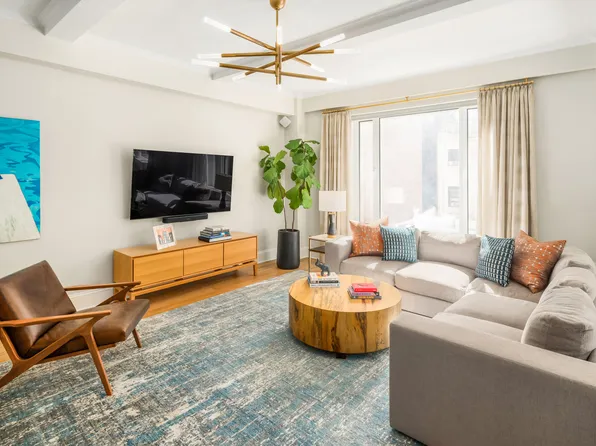 138 East 36th Street 4C image 2 of 17