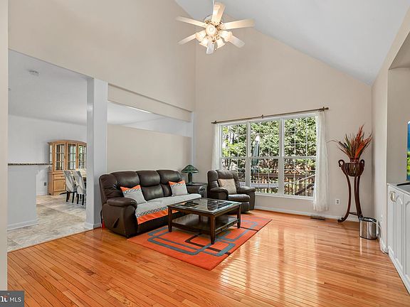 5th image of 6010 Honnicut Dr