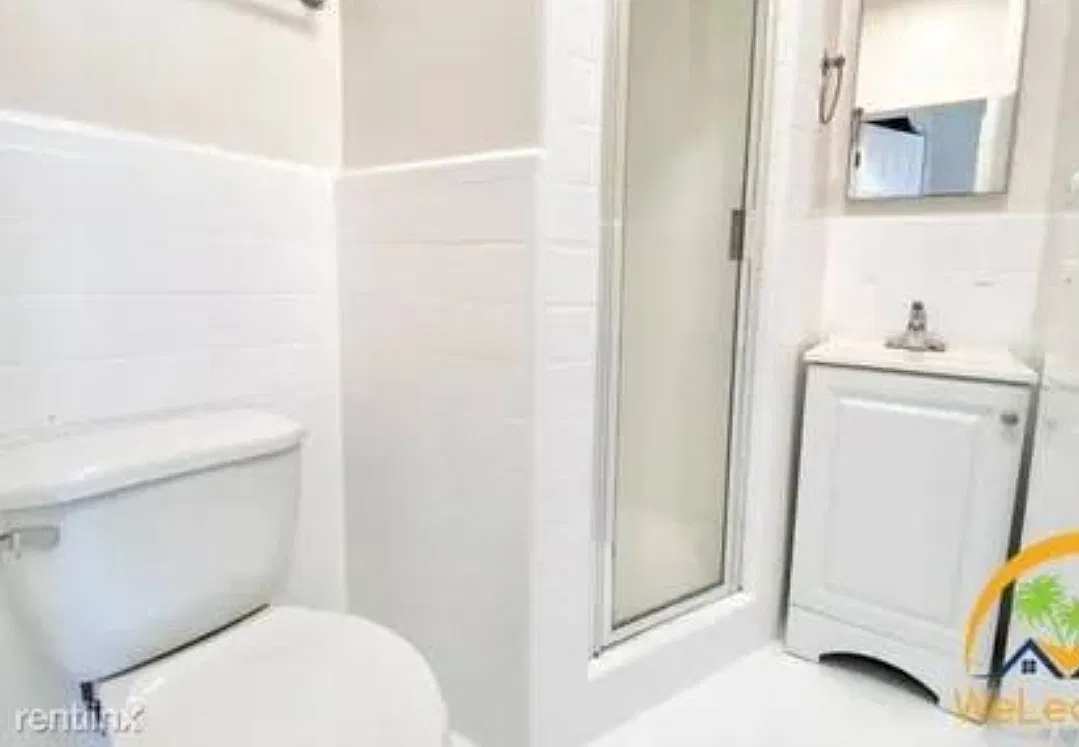 Studio, 300 sqft, $1,395 — Photo 3