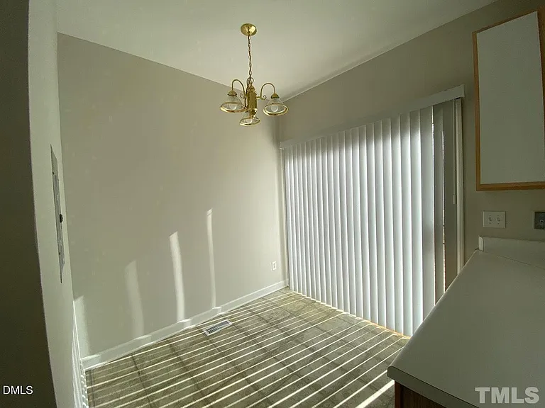 2725 Sterling Park Dr — Photo 8