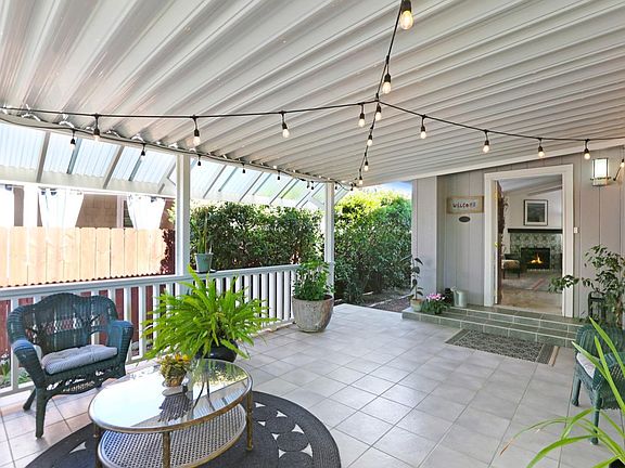 3rd image of 11 Del Campo Court
