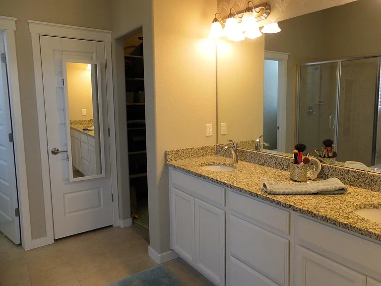 Master Bath Retreat with Double Vanity and large soaking tub