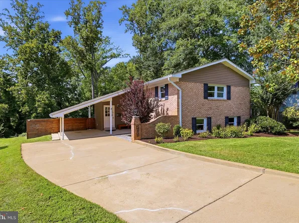 2621 Childs Ln, Alexandria, VA 22308