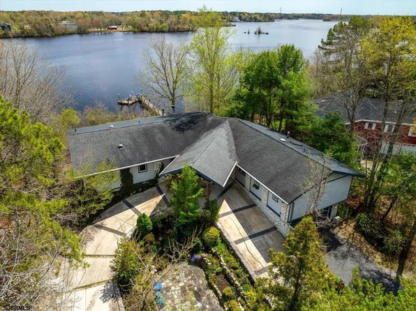 1115 Riverside Dr, Mays Landing, NJ 08330