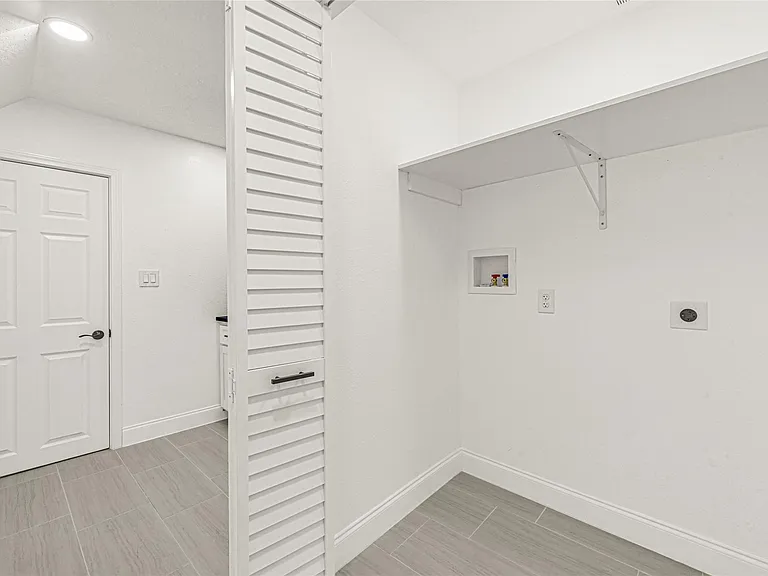 513 Main St — Photo 18