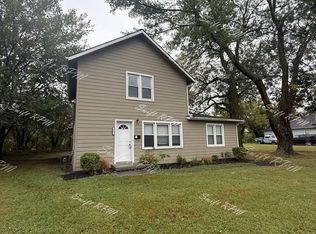 221 E Warren St, Gardner, KS 66030