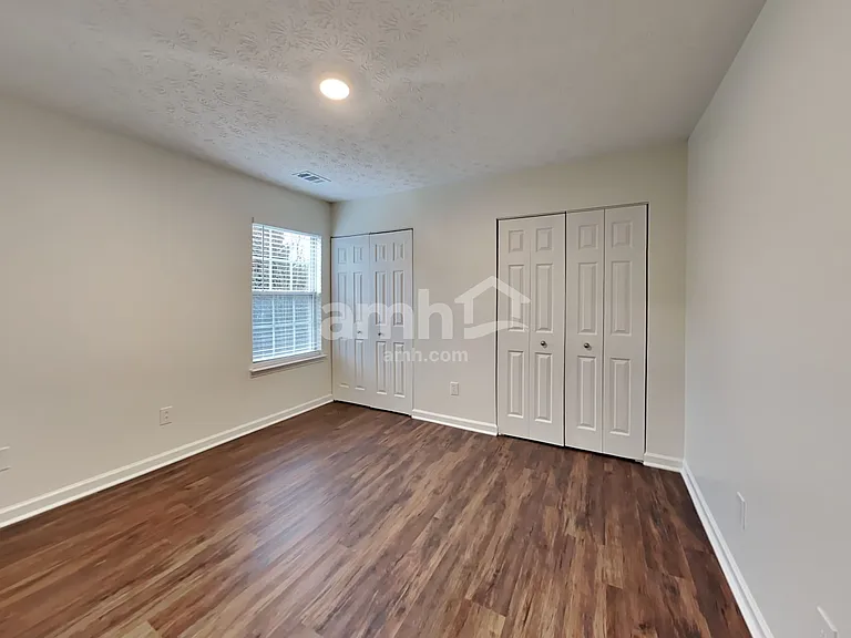 302 Springmoor Ln — Photo 11