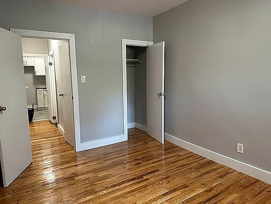 1st image of 423 E 114th St APT 1A