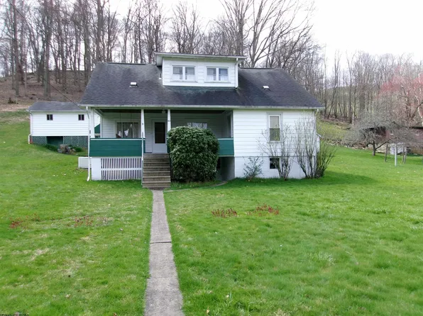 63 Bartrug Rd, Fairmont, WV 26554