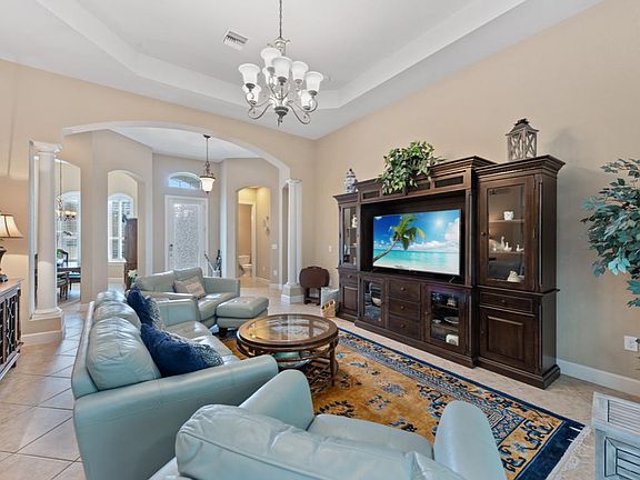 5th image of 26452 Doverstone St