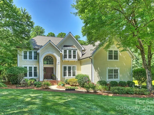 109 Cypress Cove Ln, Mooresville, NC 28117