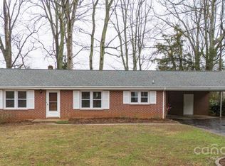 34 Azalea Rd, Arden, NC 28704