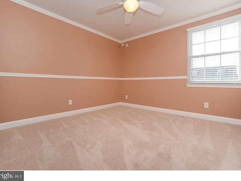 102 Hazelwood Ln — Photo 20