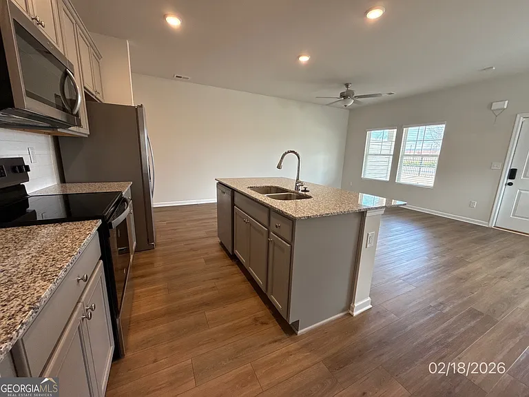 333 S Point Blvd — Photo 5