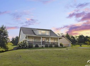 3232 SE Stanley Rd, Tecumseh, KS 66542