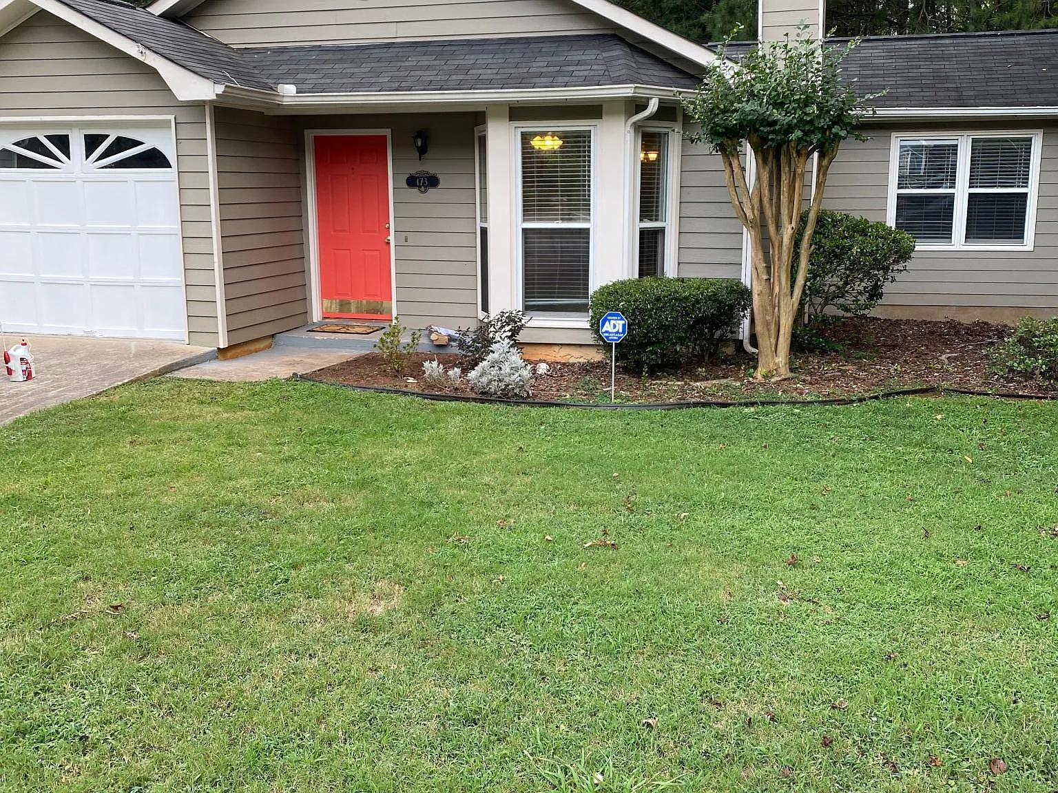 173 Warren Way — Photo 1