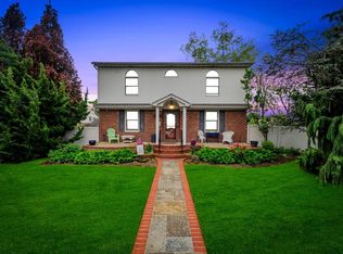 2346 Post St, East Meadow, NY 11554