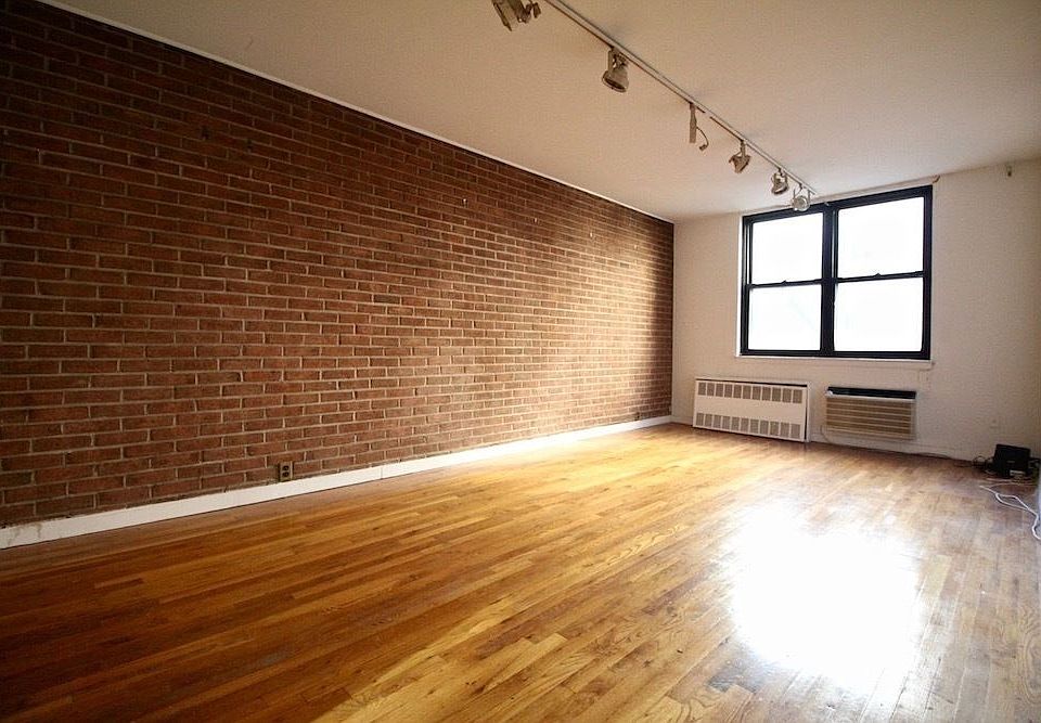 1st image of 315 W 55th St APT 5A