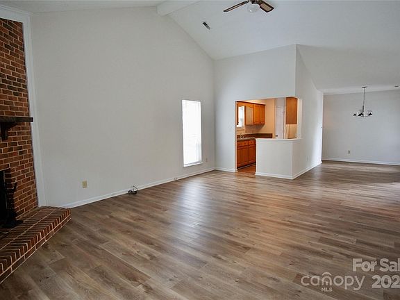 4th image of 11619 Sunswept Ln