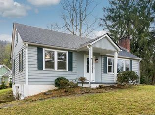 309 Rosscraggon Rd, Arden, NC 28704