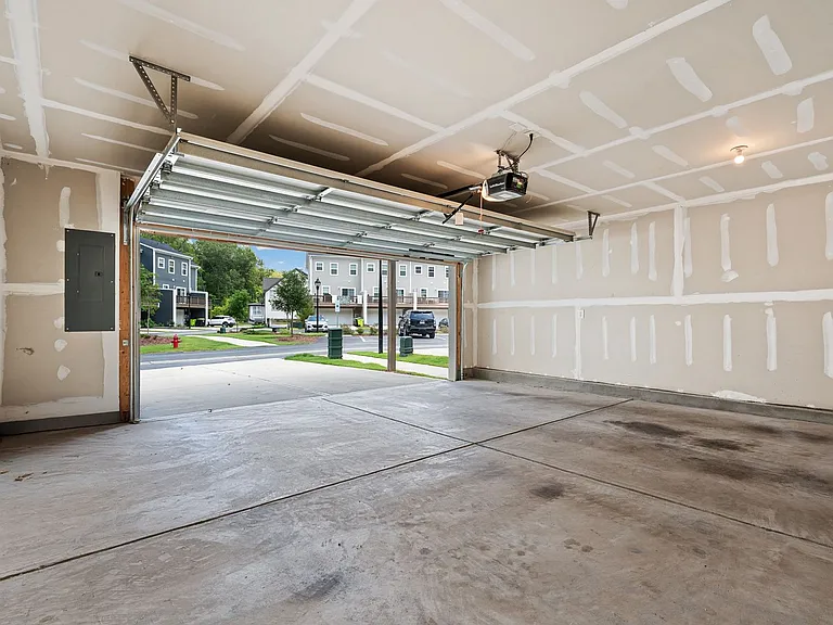 121 Callowhill Ln — Photo 21