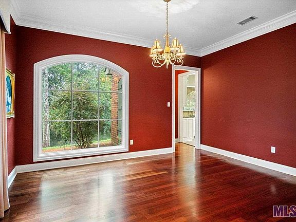 4th image of 4403 Lake Sherwood Ave E