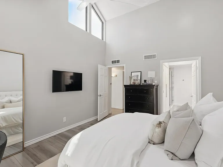 4310 Bowser Ave #109 — Photo 11